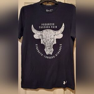 Under Armour  Project Rock Black  T Shirt Logo S Progress Through Pain Heat Gear